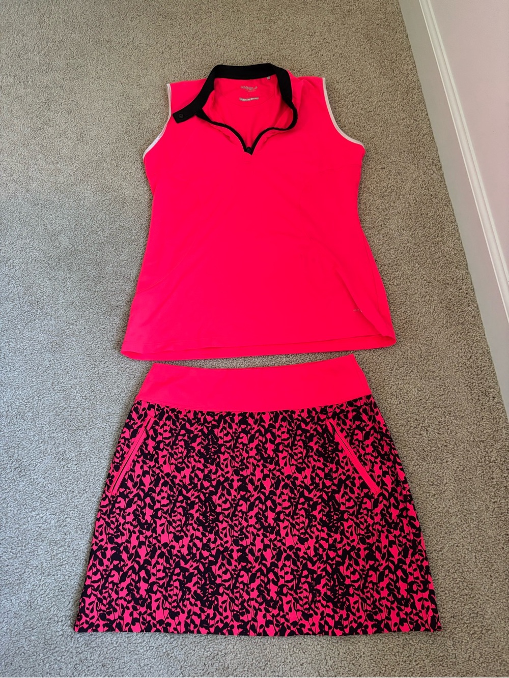 Annika Cutter & Buck - Neon Pink and Black Women’s Golf Set Size medium